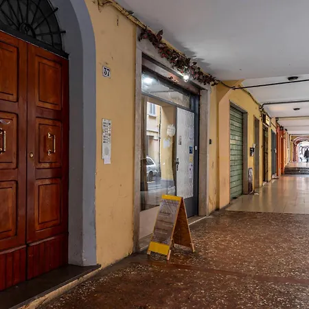 Casa de Férias City Centre Beautiful House With Garden Bolonha